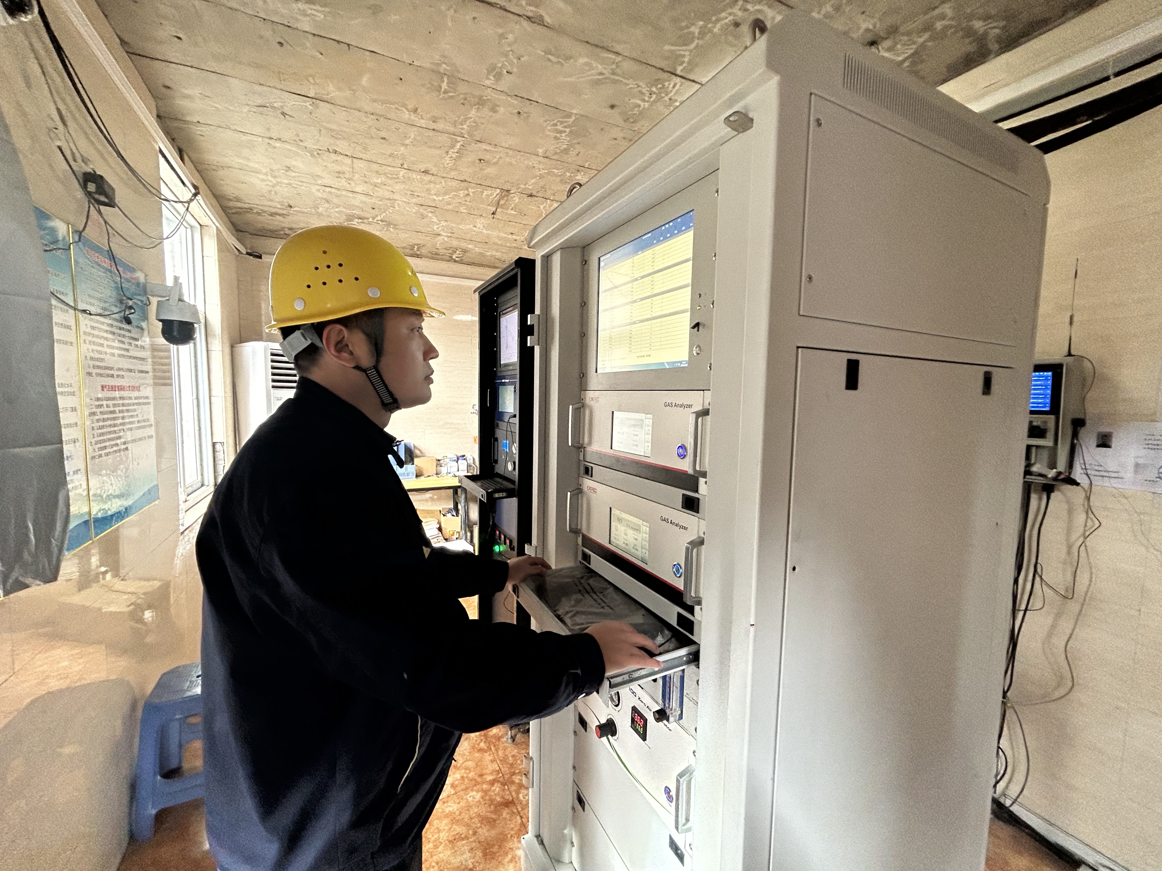 現(xiàn)場核查在線設(shè)備準(zhǔn)確傳輸情況.jpg 現(xiàn)場核查在線設(shè)備準(zhǔn)確傳輸情況.jpg